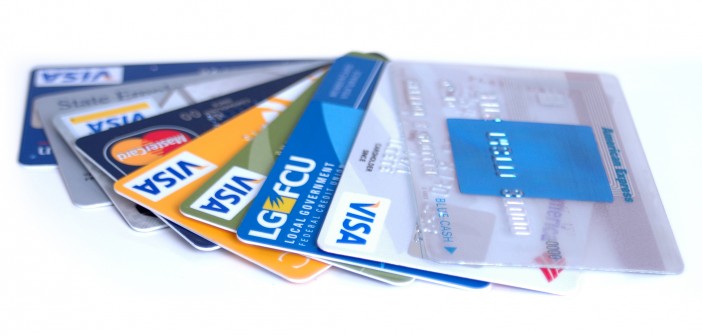 Các loại thẻ phổ biến trong ngân hàng bằng tiếng Anh