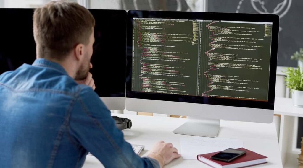 programmer: lập trình viên máy tính