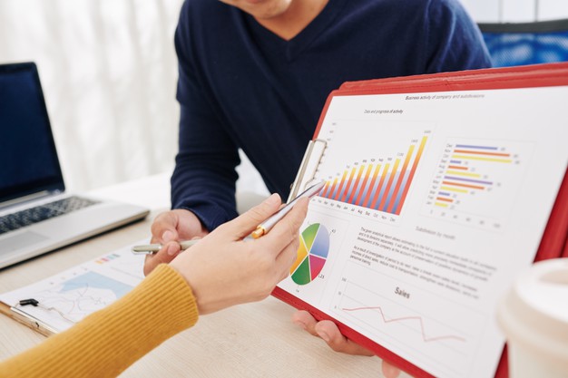 Hãy cố gắng tương tác với người nghe khi bạn thuyết trình